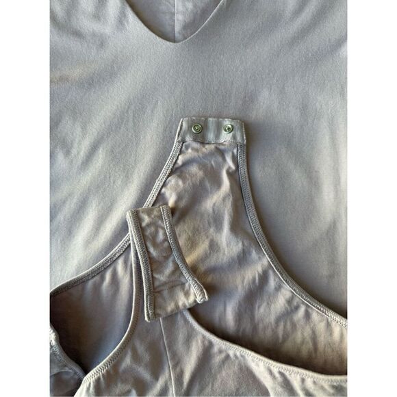 EVERLANE Supima Cotton Long-Sleeve V-Neck Bodysuit T-Shirt In Dusty Lavender - Picture 9 of 12